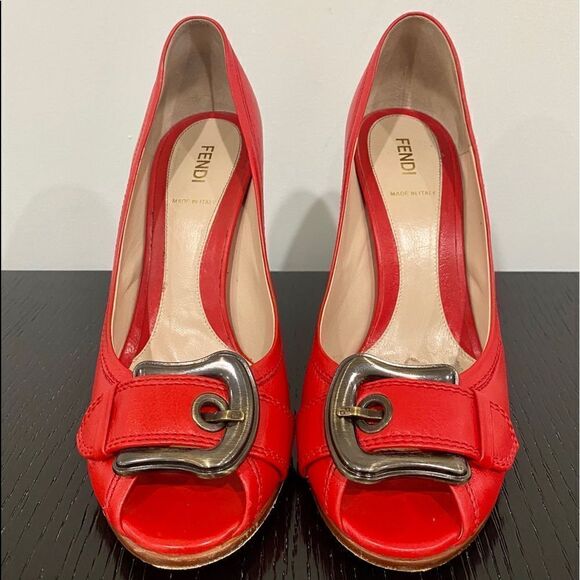 FENDI Red Buckle Peep Toe Pumps Stacked Heel - Picture 2 of 8